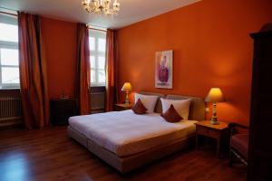 Postel nebo postele na pokoji v ubytování Hotel Endorfer Hof