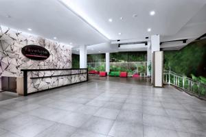 Posezení v ubytování favehotel Cimanuk Garut + 19 fotografií