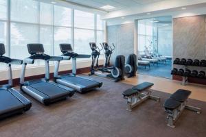 The fitness centre and/or fitness facilities at The Westin Mount Laurel