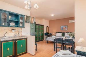 Una cocina o cocineta en Hotel Ledra