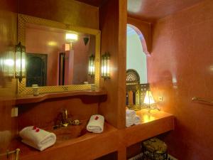 Bathroom sa Ryad Watier & SPA