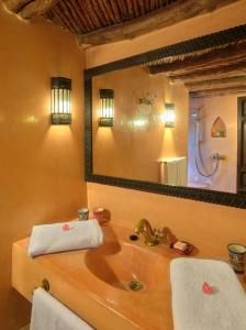 Phòng tắm tại Ryad Watier & SPA