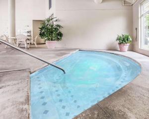 
The swimming pool at or near LeConte Hotel & Convention Center, Ascend Hotel Collection
