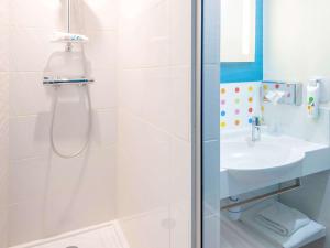 Koupelna v ubytování ibis Styles Fréjus St Raphael