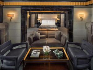 Khu vực ghế ngồi tại Fairmont Nile City