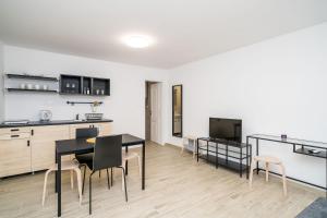 Kuchyňa alebo kuchynka v ubytovaní Residence & Pool Villa Schwarz Suites + 24 fotografií