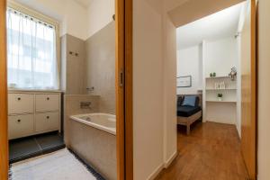 Kúpeľňa v ubytovaní Testaccio & Piazza Liberatrice Apartment + 15 fotografií