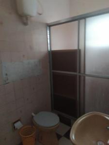 Ένα μπάνιο στο Apartamento na praia +4 φωτογραφίες