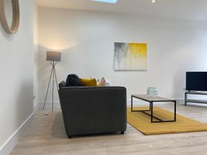 Gallery image of Skyline at Fleet Heights Apartment Six in Fleet