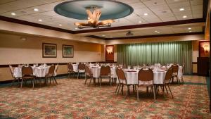 Gallery image of Best Western Aku Tiki Inn in Daytona Beach