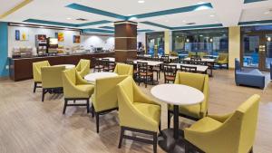 Restaurace v ubytování Best Western Plus Birmingham Inn & Suites