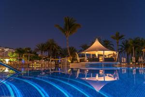 Бассейн в Radisson Blu Resort Gran Canaria или поблизости