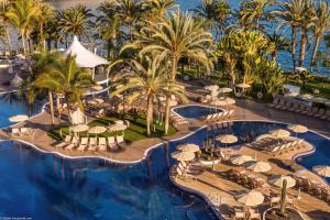Der Swimmingpool an oder in der Nähe von Radisson Blu Resort Gran Canaria