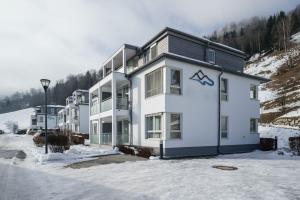 Budynek, w którym mieści się apartament