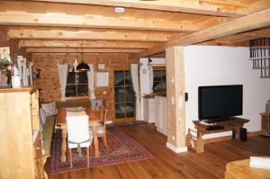 Televiisor ja/või meelelahutuskeskus majutusasutuses Chalet Steiermark