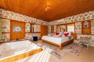 Φωτογραφία από το άλμπουμ του Vinka - 1 Bedroom with jacuzzi in Kalkan στο Κας