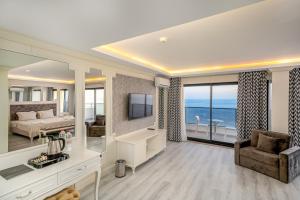 Afbeelding uit fotogalerij van ARIA RESORT & SPA HOTEL Ultra All Inclusive in Konaklı