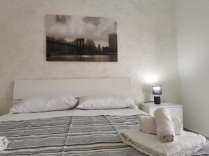A bed or beds in a room at VILLA LUDO a ZAMBRONE TROPEA