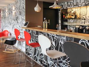 Lounge nebo bar v ubytování ibis Arcachon la Teste de Buch