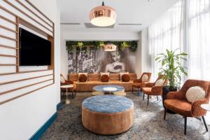 Area lobi atau resepsionis di Club Wyndham Sydney, Trademark Collection by Wyndham