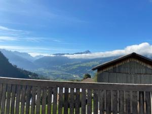 Fotografie z fotogalerie ubytování on a quiet location, beautiful, spacious holidayhouse, only for holidays, with a fantastic view, perfect for skiing, walking and hiking v destinaci Scheid