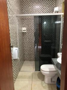 A bathroom at Pousada Encanto dos Anjos