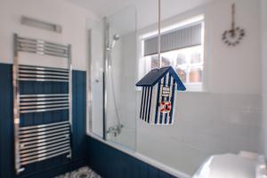 Koupelna v ubytování Bonheur, Southwold + 28 fotografií