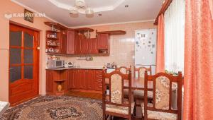 Kitchen o kitchenette sa Сонне Царство