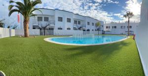 Bazén v ubytovaní Appartement Casa-M in Torre de la Horadada alebo v jeho blízkosti