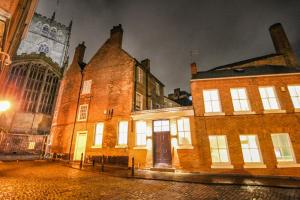 Gallery image of 3 Bedroom City Centre Townhouse in Nottingham