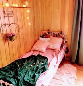 Кровать или кровати в номере Kuća za odmor-Kućica