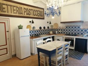 Kuchnia lub aneks kuchenny w obiekcie San Martinello