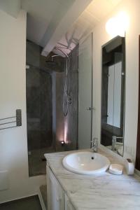 Foto dalla galleria di Balcone della Rocca (by Vacation Service) a Cefalù Altre 11 foto