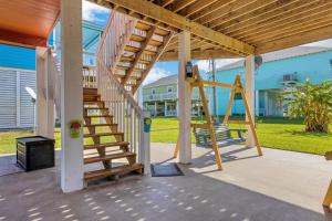 Gallery image of Coastal Cajun Getaway On The Beach! home in Bolivar Peninsula +25 photos