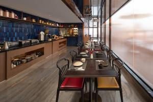 مطعم أو مكان آخر لتناول الطعام في The Yun Collection Guangzhou Yong Qing Fang