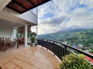 Gallery image of The SkyDeck Kandy in Kandy