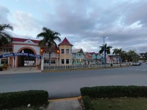 a row of houses on a street in a town at Las colinas de Samaná in Santa Bárbara de Samaná