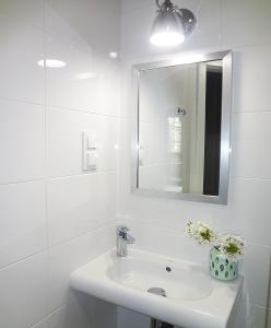 Kúpeľňa v ubytovaní Holiday Hill Apartamenty Neli