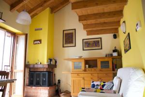 Posedenie v ubytovaní La Casa Sul Sasso In town serviced accommodations