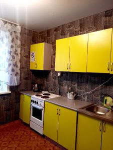 Kuhinja oz. manjša kuhinja v nastanitvi home daily Королёва 6