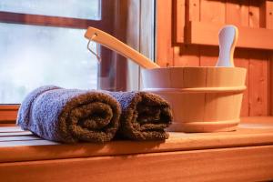 Fotografie z fotogalerie ubytování Ruhe unter Reet-Haus mit Sauna, Whirlpool und Kamin v destinaci Gnarrenburg