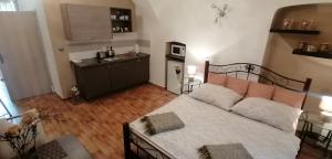 Posteľ alebo postele v izbe v ubytovaní Apartment Jakubská 676