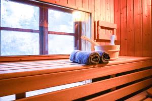 Fotografie z fotogalerie ubytování Ruhe unter Reet-Haus mit Sauna, Whirlpool und Kamin v destinaci Gnarrenburg