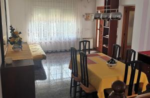 Fotografia z galérie ubytovania Villa Aquamarina 600 m vom Meer, Casa in Miami Platja, Ferienhaus mit Garten, WLAN, Garage, Terrasse, Grill v destinácii Miami Platja