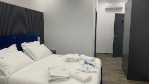 Postel nebo postele na pokoji v ubytování Bujtina Xhabakja