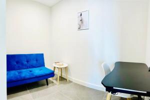 Posezení v ubytování Macquarie Park high level 2bed 2bath with Study Gym & Pool