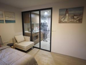 Posezení v ubytování La Casita Hua Hin by Holiyay