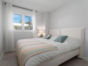 Ένα ή περισσότερα κρεβάτια σε δωμάτιο στο Via Celere 2325 Luxury Sea View Appartment +29 φωτογραφίες