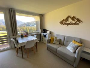 Nespecifikovaný výhled na hory nebo výhled na hory při pohledu z apartmánu