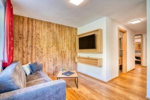 TV a/nebo společenská místnost v ubytování HUS23 with Wellness